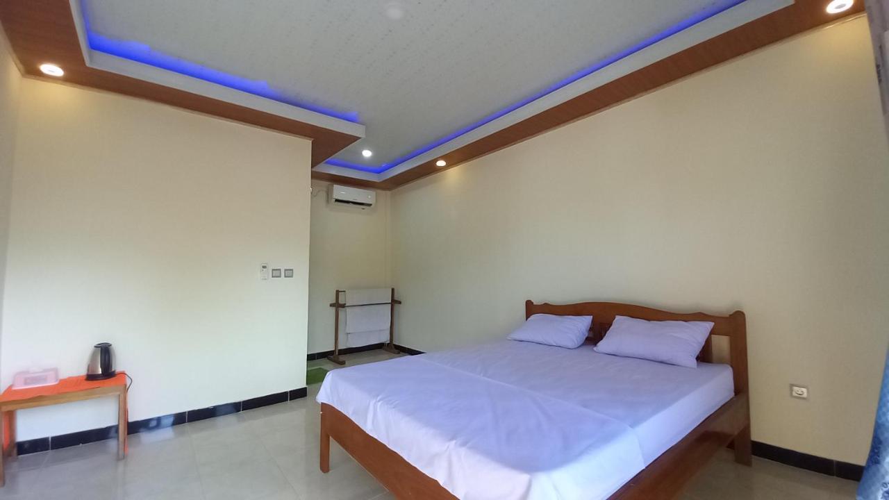 Benedict Guesthouse By Mori Hospitality Labuan Bajo Buitenkant foto