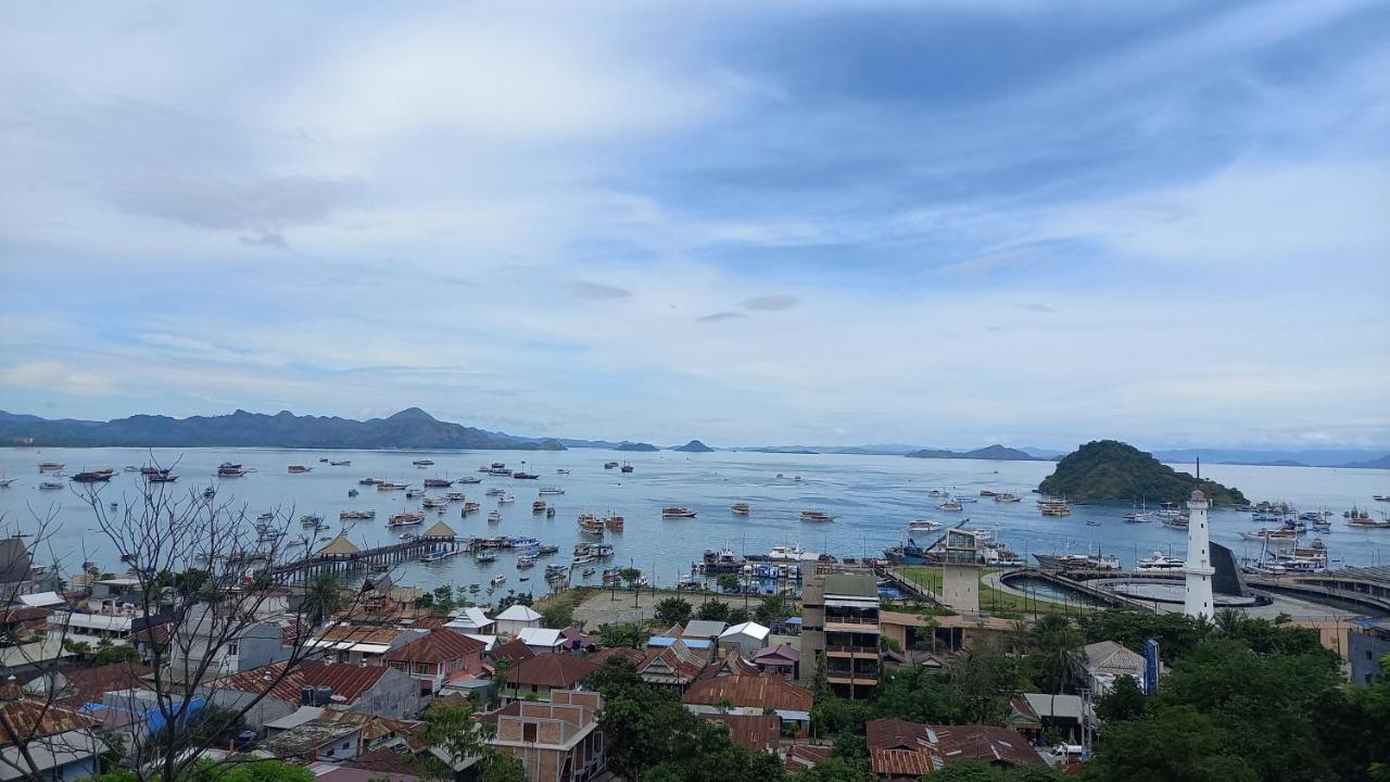 Benedict Guesthouse By Mori Hospitality Labuan Bajo Buitenkant foto